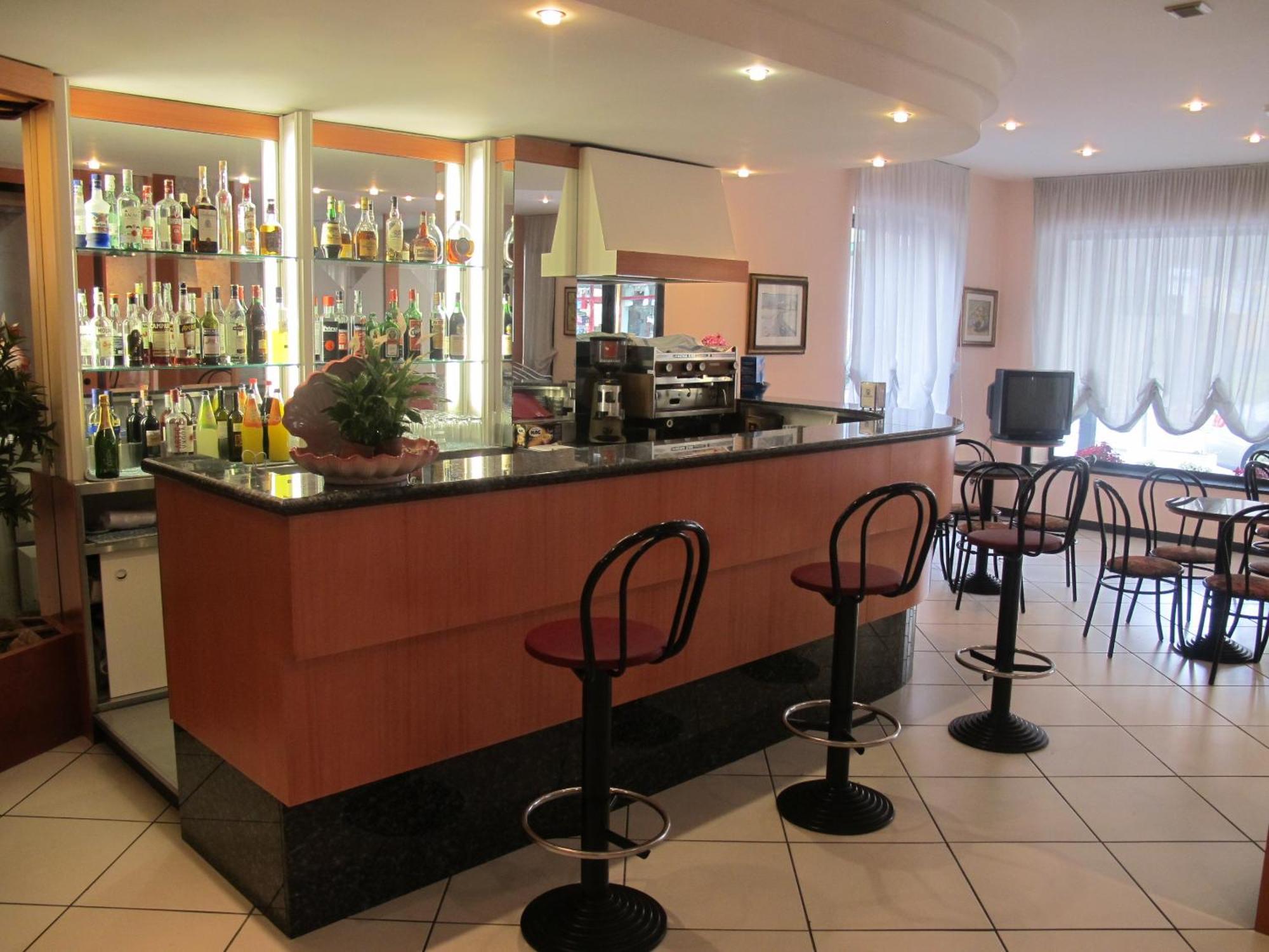 Hotel Basilea เบลลาเรีย-อีเจอา มารีนา ภายนอก รูปภาพ