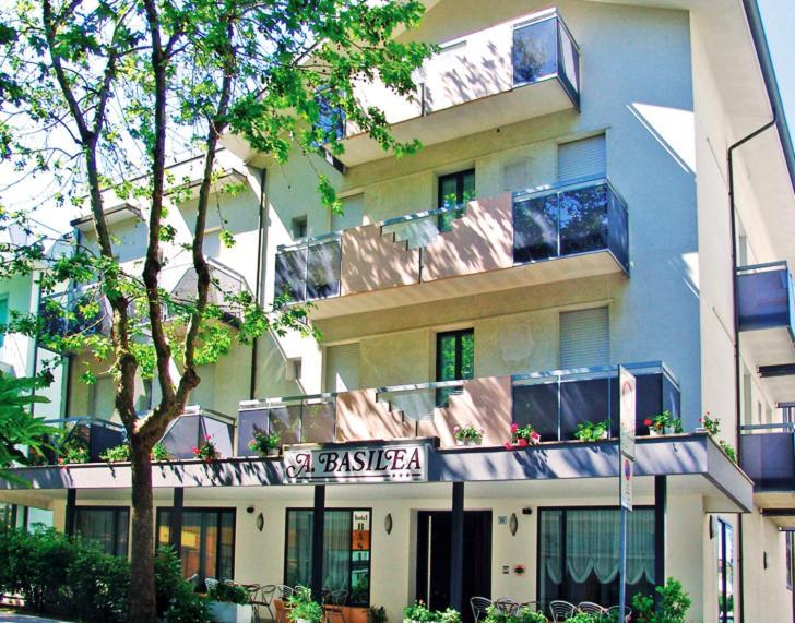 Hotel Basilea เบลลาเรีย-อีเจอา มารีนา ภายนอก รูปภาพ